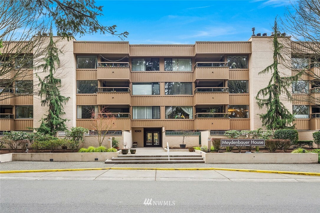 Property Photo:  10101 SE 3rd Street #308  WA 98004 