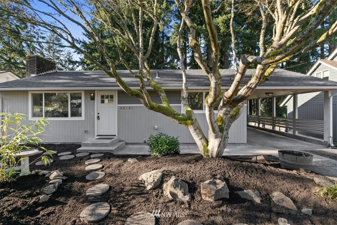 Property Photo:  20121 7th Avenue NE  WA 98155 