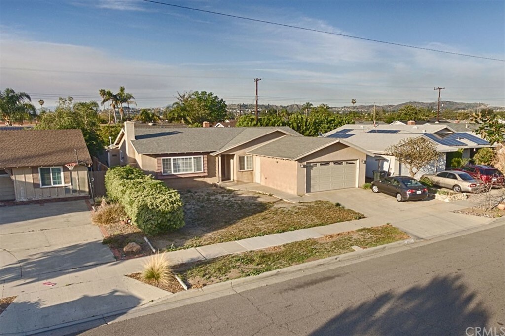 Property Photo:  2535 E Locust Avenue  CA 92867 