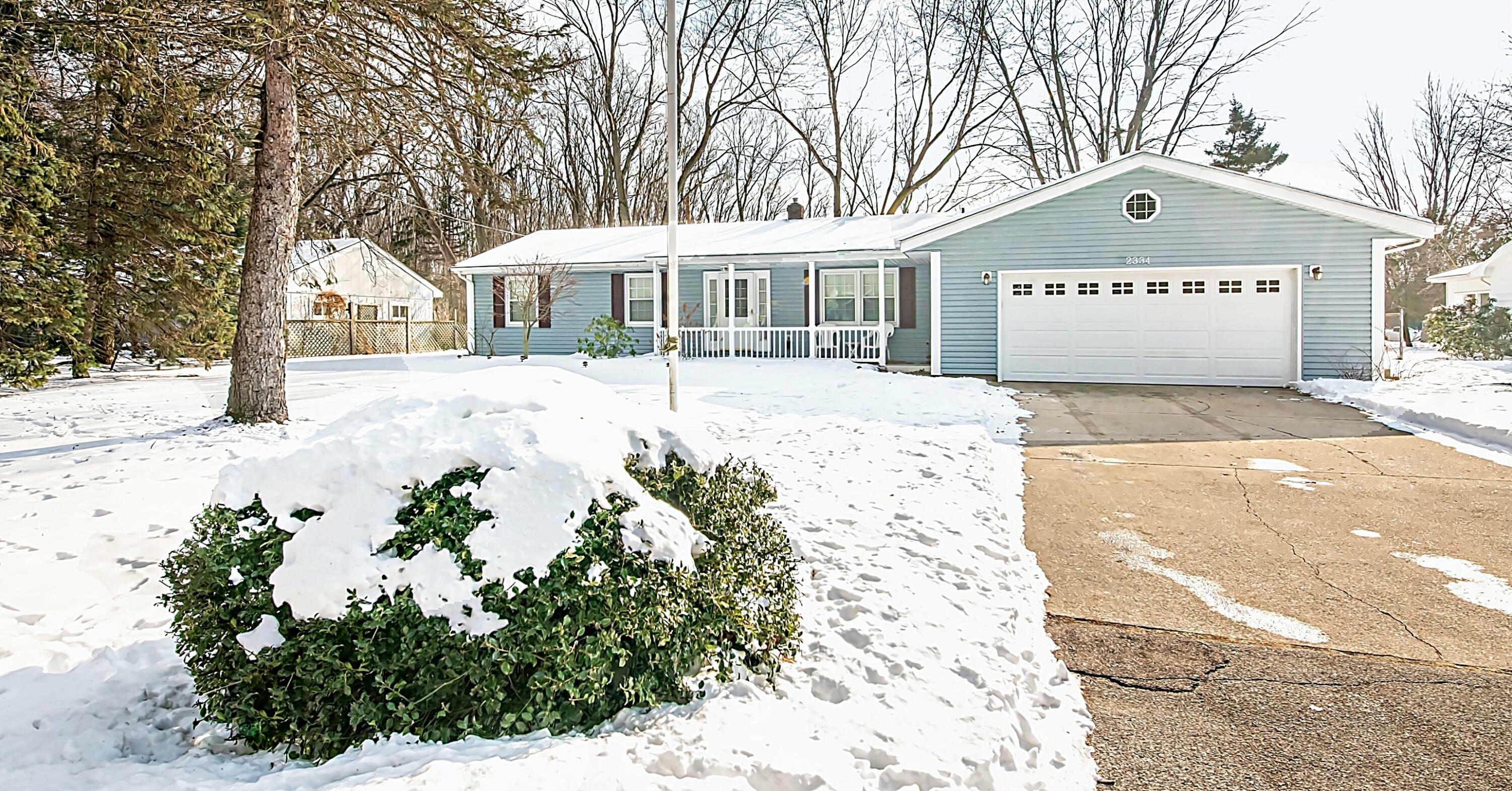 Property Photo:  2334 Shoreham Drive  MI 49085 