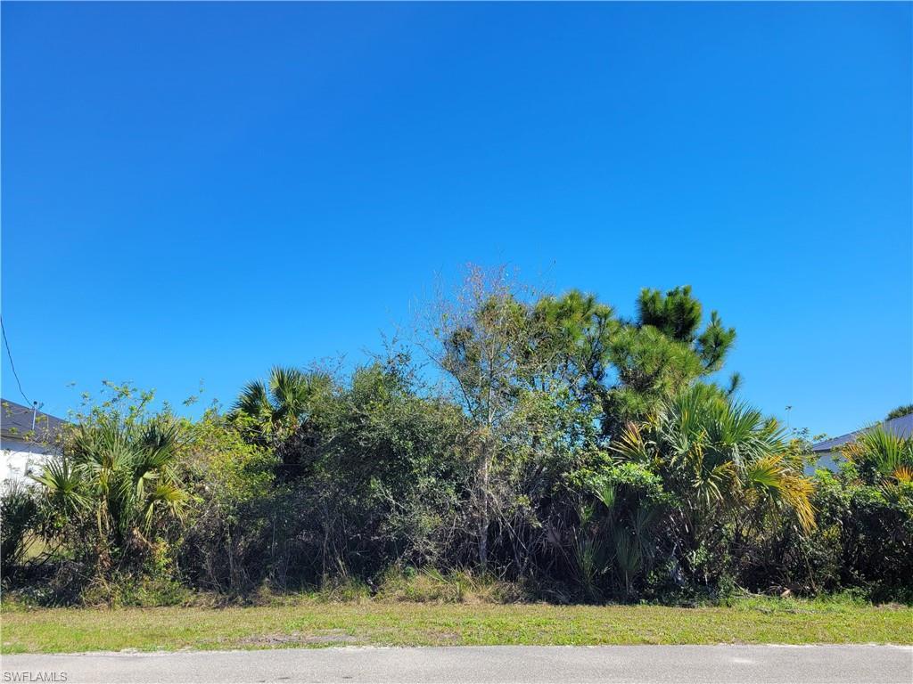 Property Photo: 6139 Hendley Court FL 33905