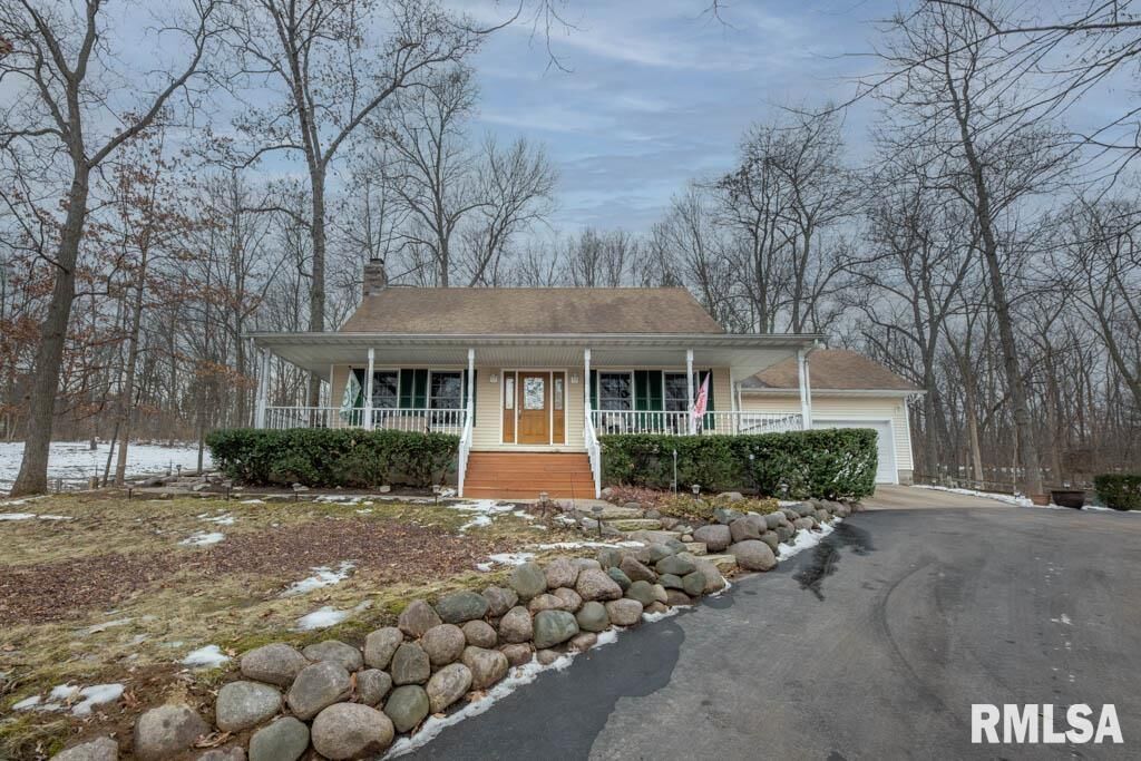 Property Photo:  1534 Deer  IL 61548 