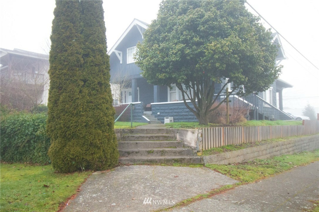 Property Photo: 3631 Wetmore Avenue WA 98201