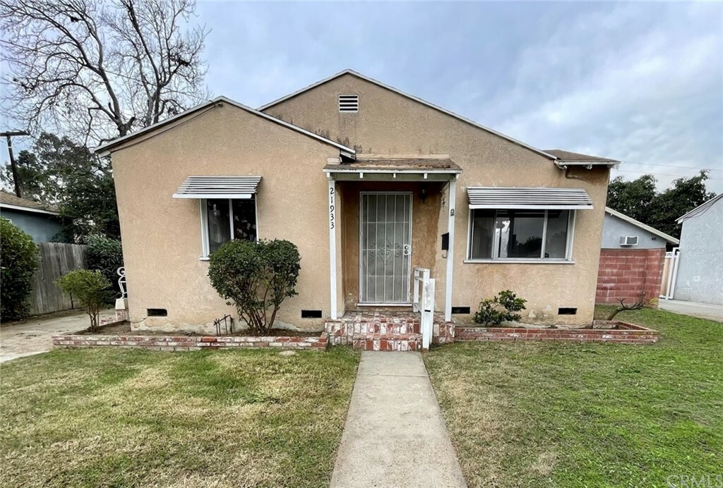 Property Photo: 21933 S Salmon Avenue CA 90810