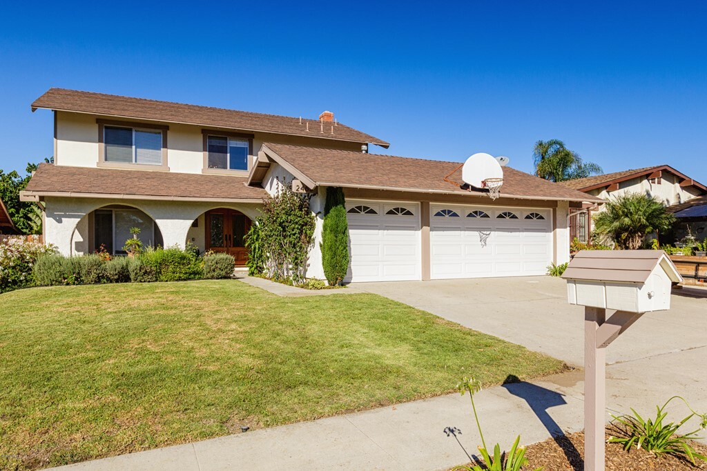 Property Photo:  2463 Waxwing Avenue  CA 93003 