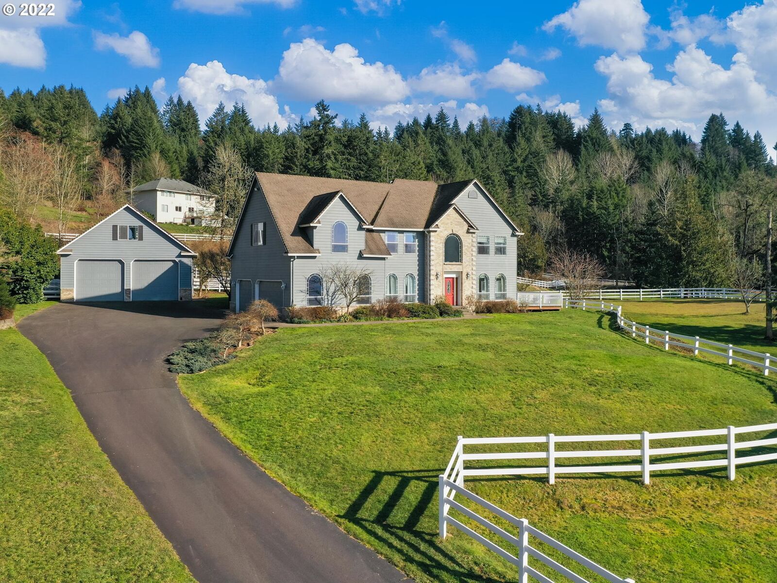 Property Photo: 137 Columbia View Dr WA 98674