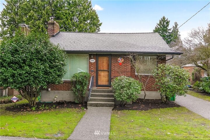 6819 24th Avenue NE  Seattle WA 98115 photo