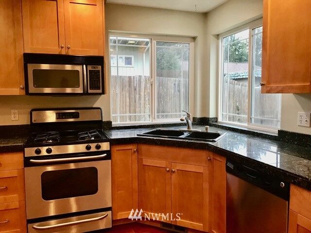 Property Photo:  744 Sylvan Way  WA 98310 