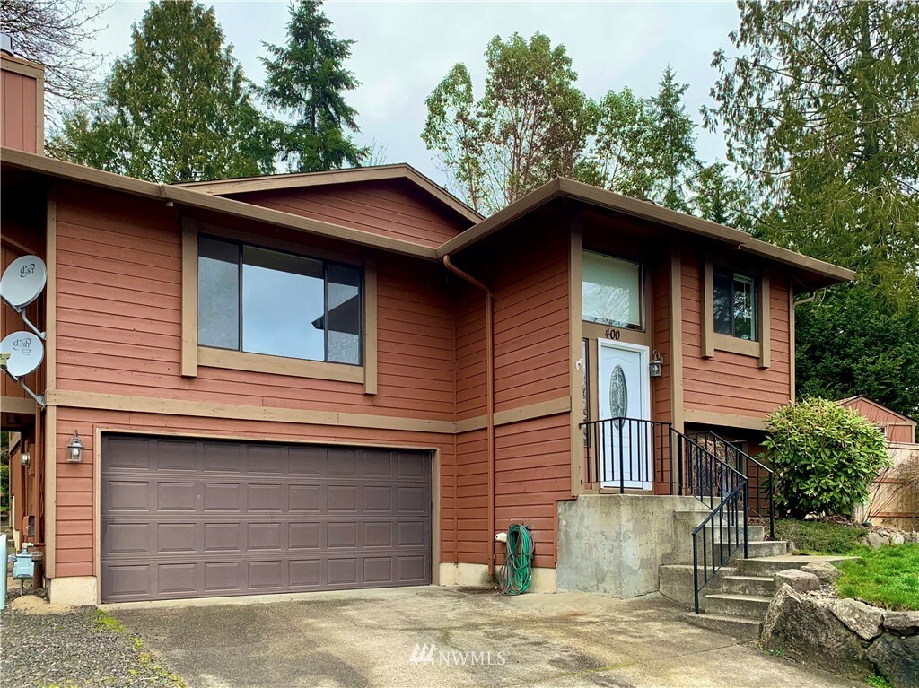 Property Photo:  400 Falcon Court NE  WA 98311 