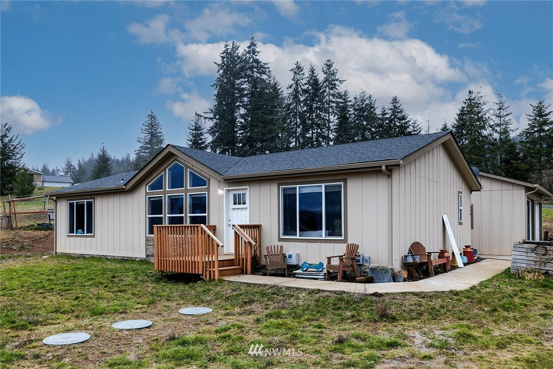 Property Photo:  206 Senn Road  WA 98532 