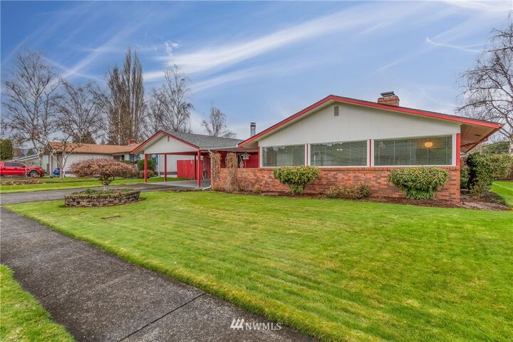 Property Photo:  3834 Oak Street  WA 98632 