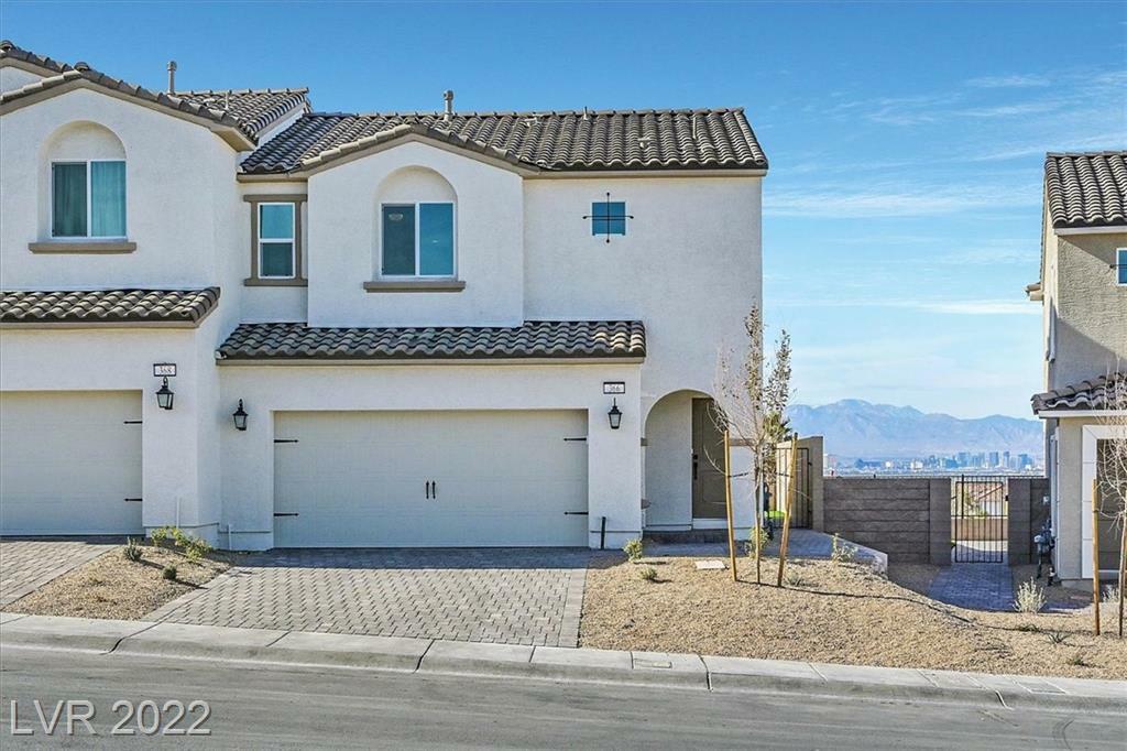 Property Photo:  366 Rosefinch Street  NV 89012 