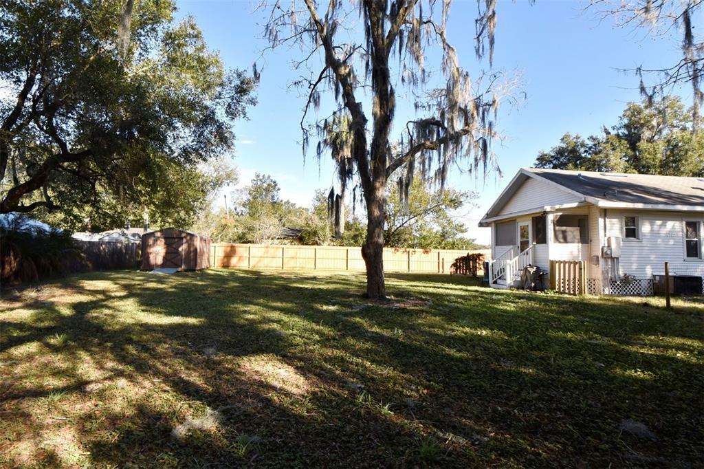 Property Photo:  1015 Martin Street  FL 32720 