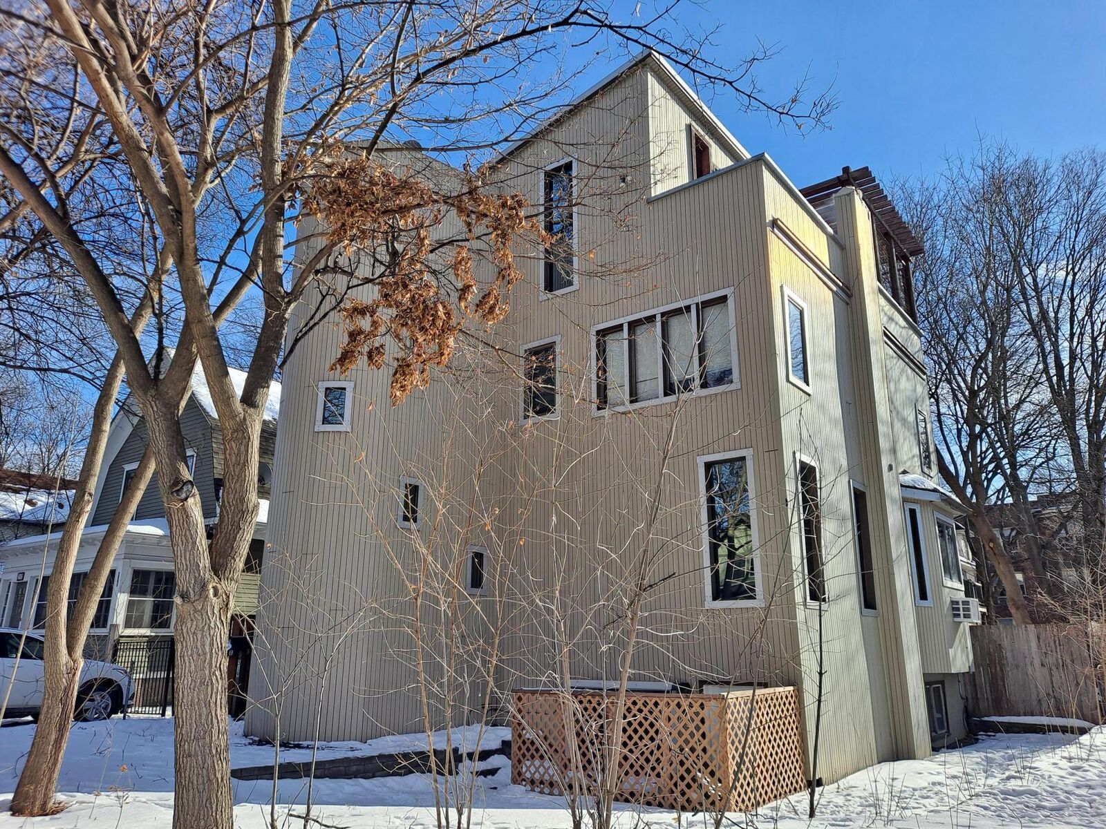 Property Photo: 519 W 22nd Street MN 55405