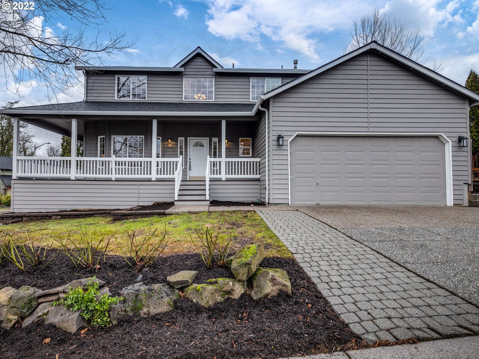 Property Photo:  167 SE Greenway Ln  OR 97080