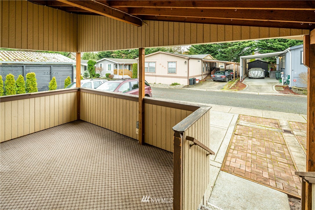 Property Photo:  11100 4th Avenue W  WA 98204 