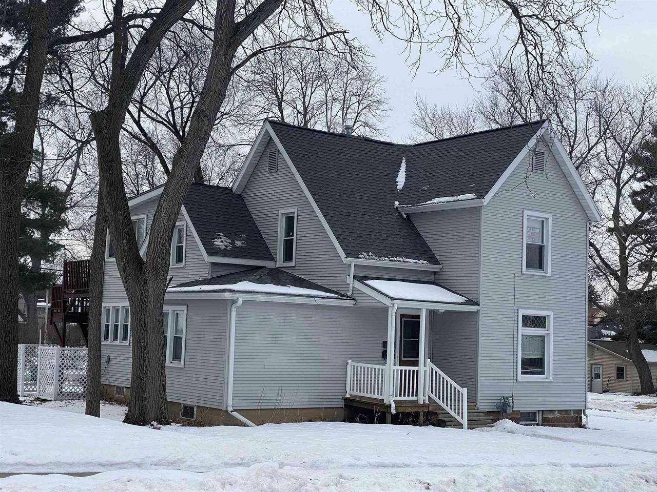 Property Photo:  702 5th St  WI 53913 