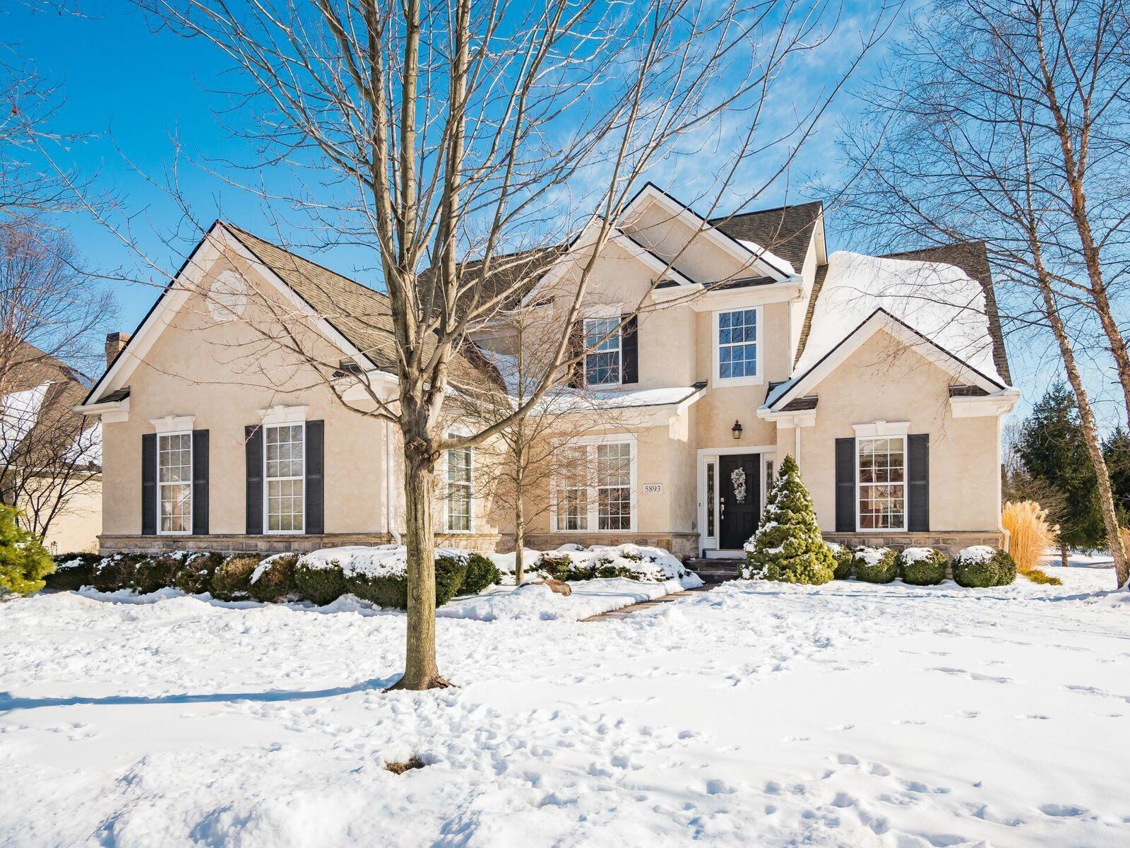 Property Photo:  5893 Dunheath Loop  OH 43016 