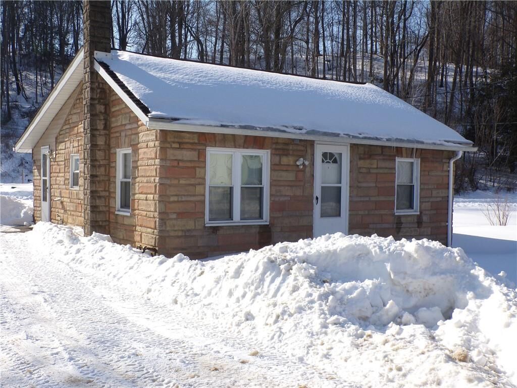 Property Photo: 5424 S Creek Road PA 16417