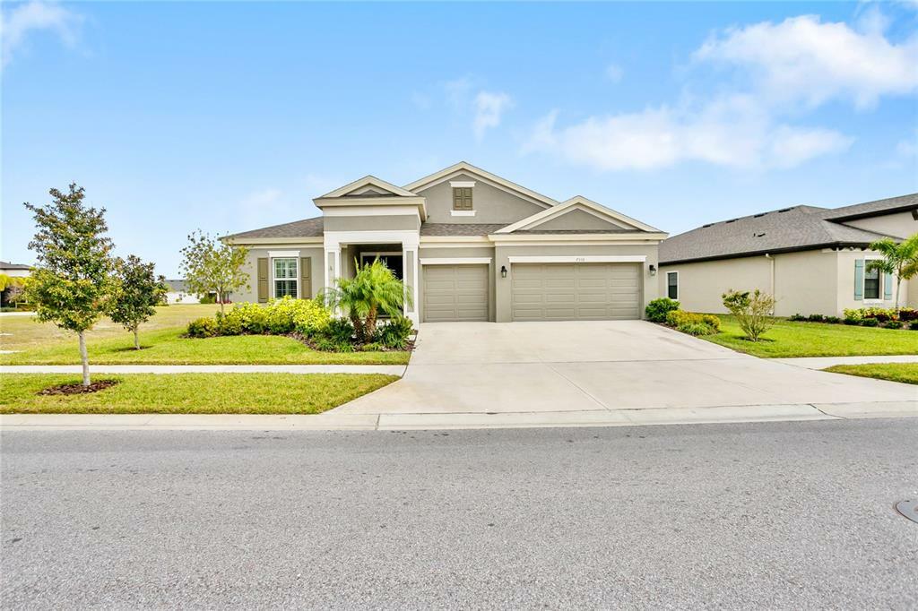 Property Photo:  7310 Paradiso Drive  FL 33572 