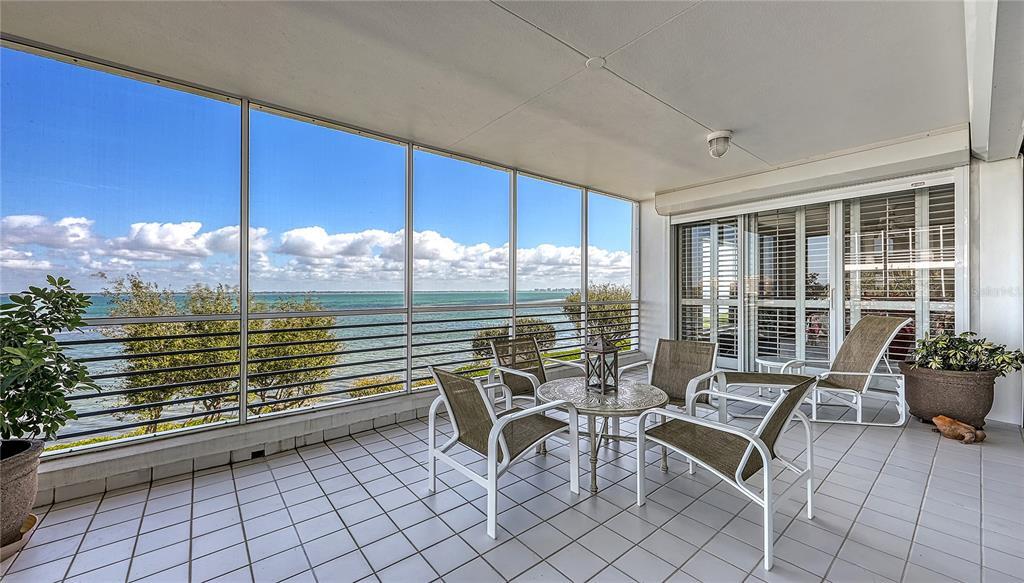 Property Photo: 2410 Harbourside Drive 141 FL 34228
