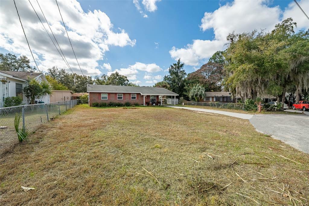 Property Photo:  808 Carol Court  FL 32778 