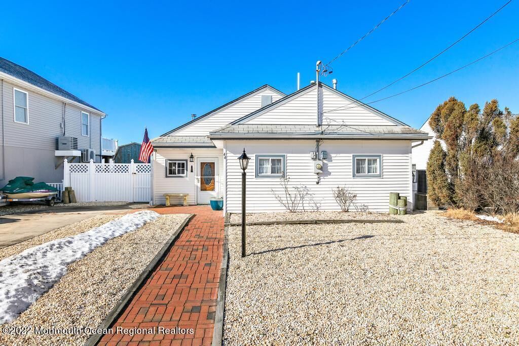 Property Photo: 44 W Anchor Drive NJ 08087