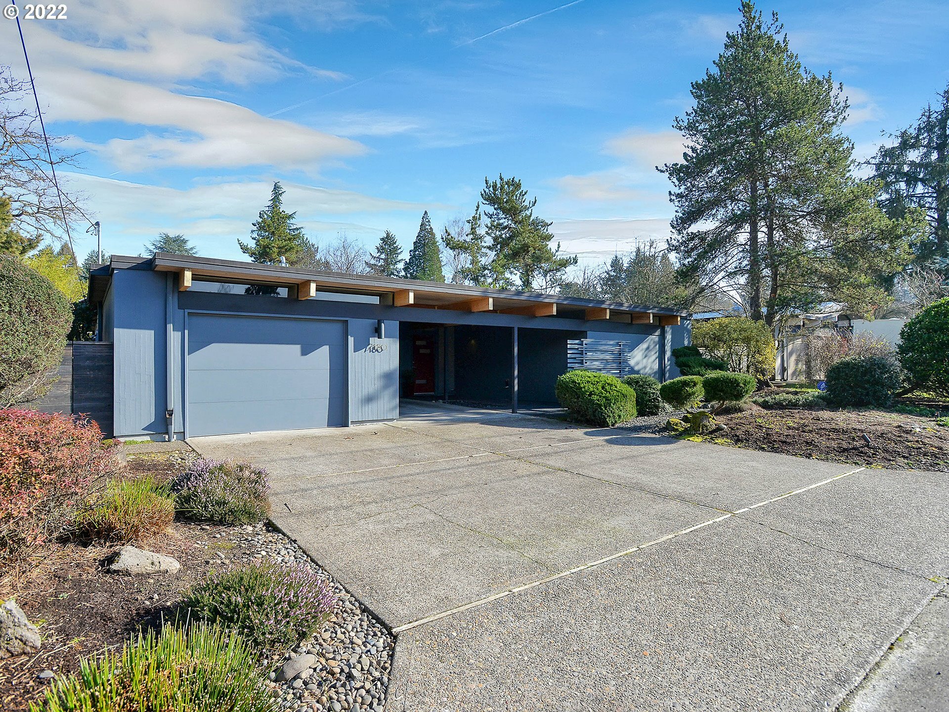 Property Photo:  7180 SW 86th Ave  OR 97223 