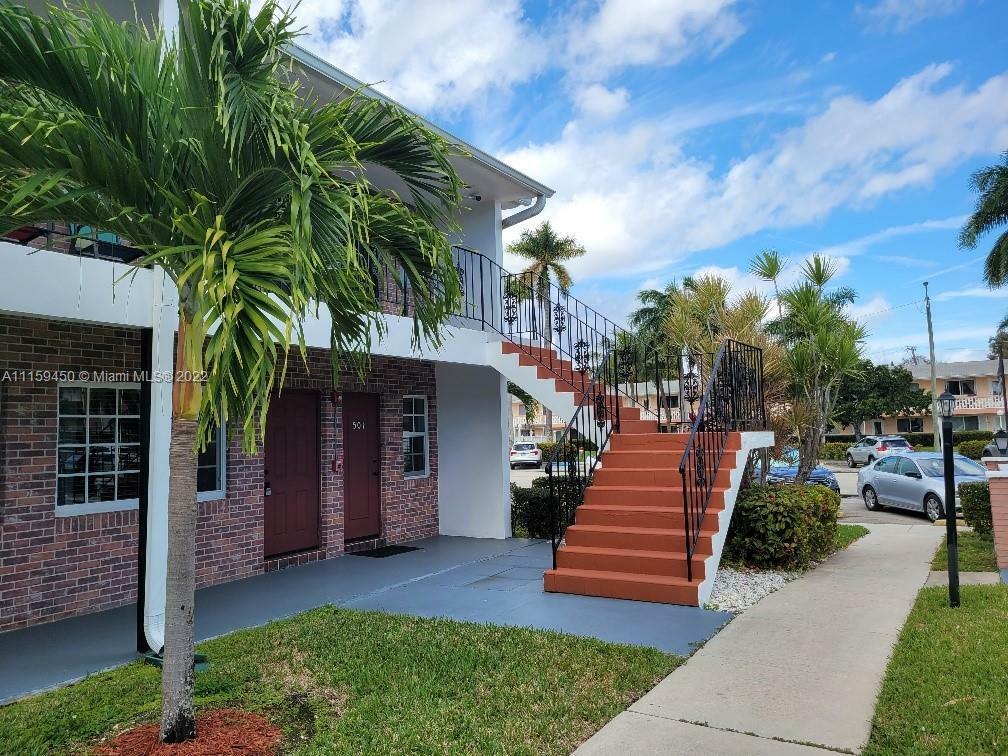 Property Photo: 1150 Atlantic Shores Blvd 501 FL 33009