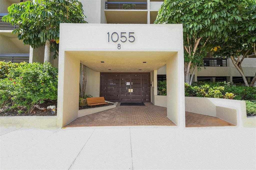 Property Photo: 1055 Gulf Of Mexico Drive 406 FL 34228