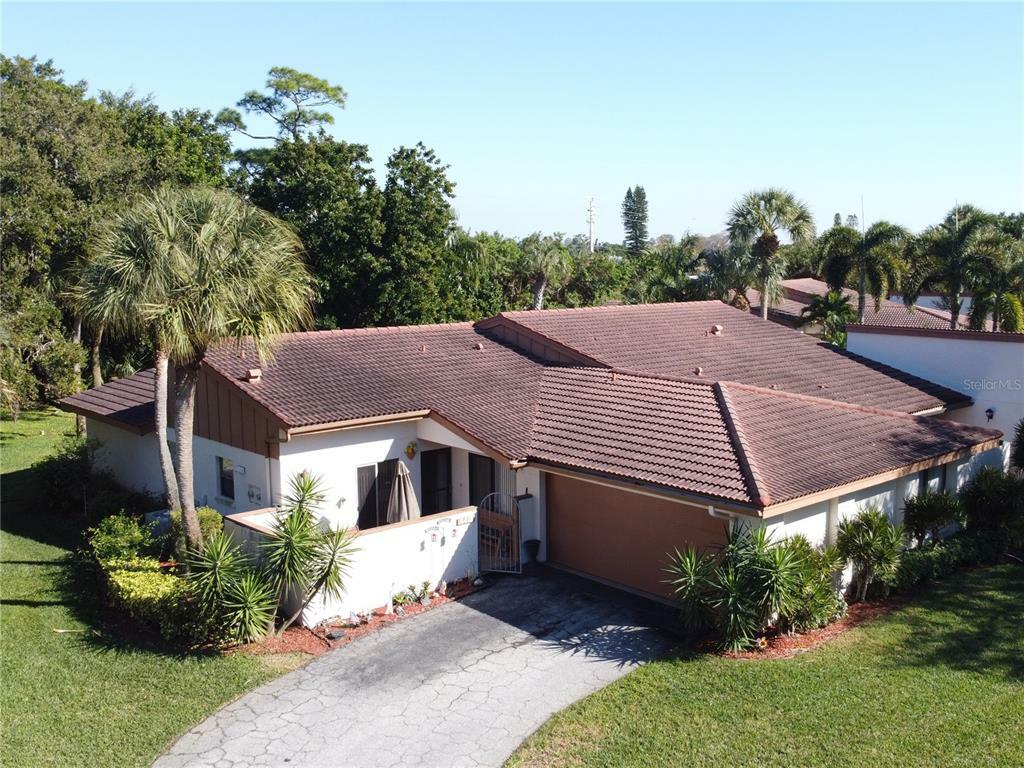 Property Photo:  6418 Wood Owl Circle  FL 34210 