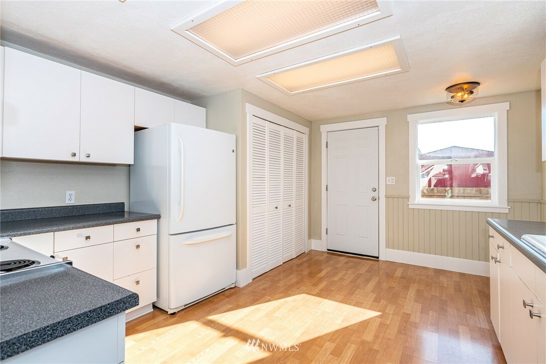 Property Photo:  206 W 2nd Street  WA 98531 