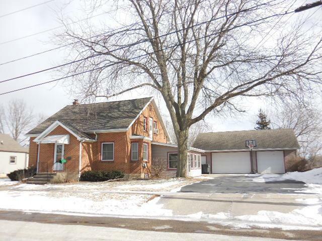 Property Photo:  213 Juneau St  WI 53032 