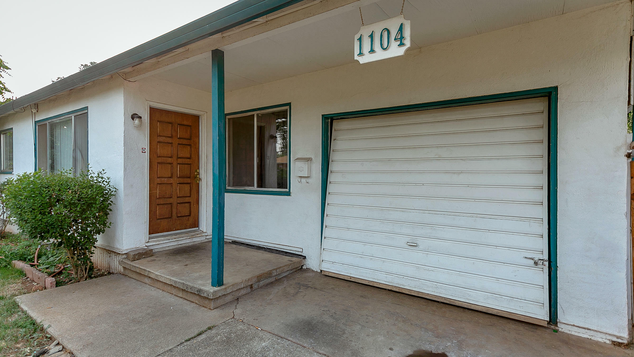 Property Photo:  1104 Third Street  CA 96002 