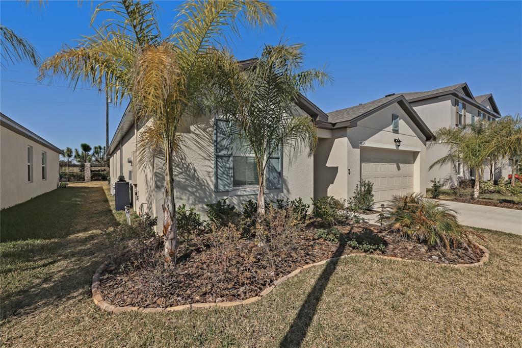 Property Photo:  6857 Shelby Lynn Way  FL 33542 