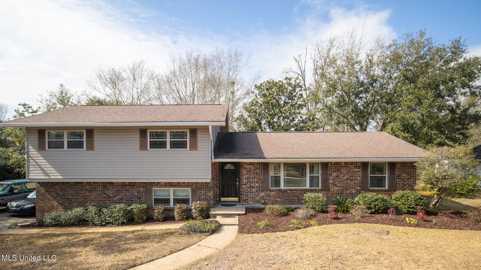 Property Photo:  905 N Shore Drive  MS 39532