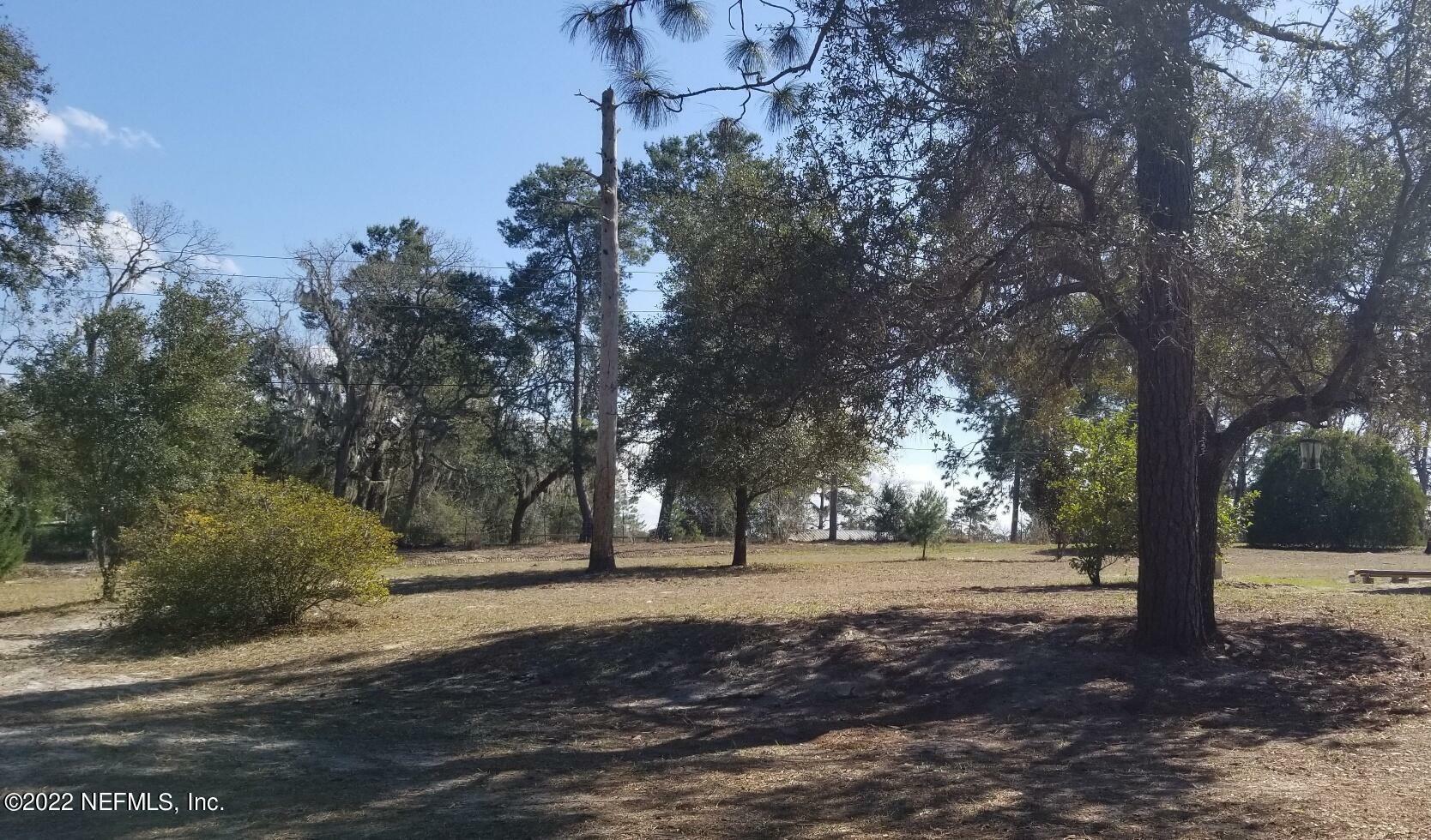 Property Photo: 156 Marlin Road FL 32181