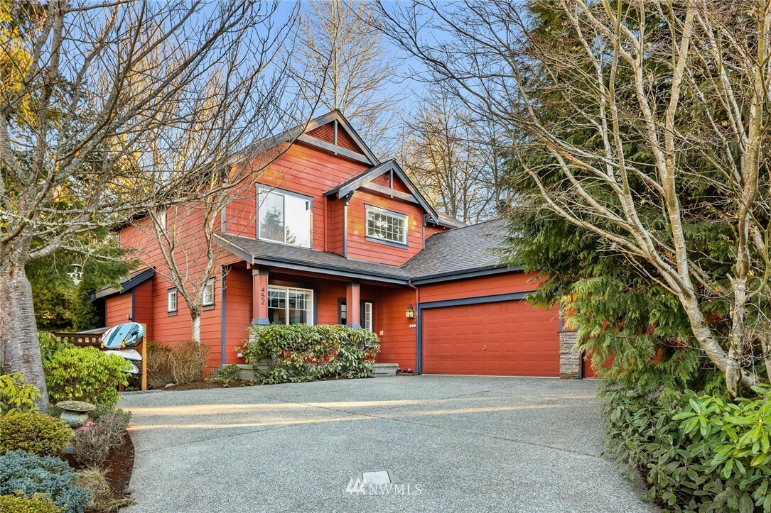 Property Photo:  452 Cosgrove Street NW  WA 98110 