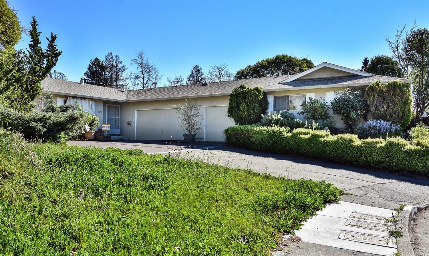 Property Photo:  1229 1231 Phyllis Circle  CA 95401 