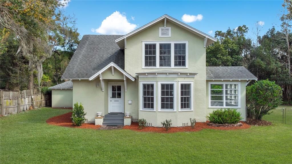Property Photo: 2101 Sanford Avenue FL 32771