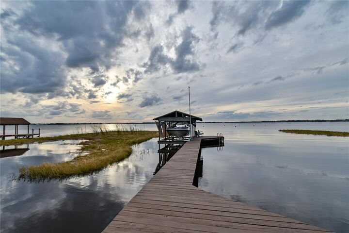 Property Photo:  906 N Lake Minneola Drive  FL 34715 