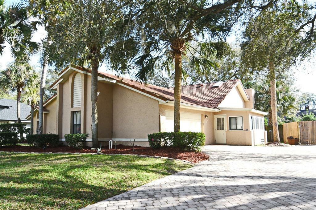 Property Photo:  2228 Palm View Drive  FL 32712 