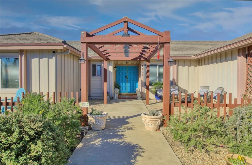 Property Photo:  4395 Coachman Way  CA 93455 