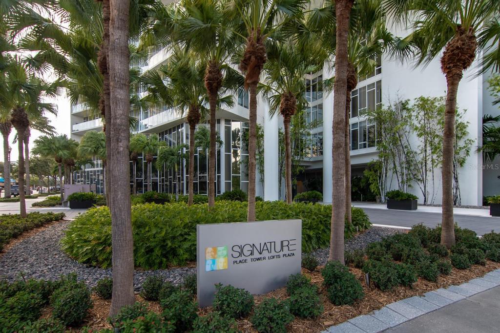 Property Photo: 175 1st Street S 803 FL 33701