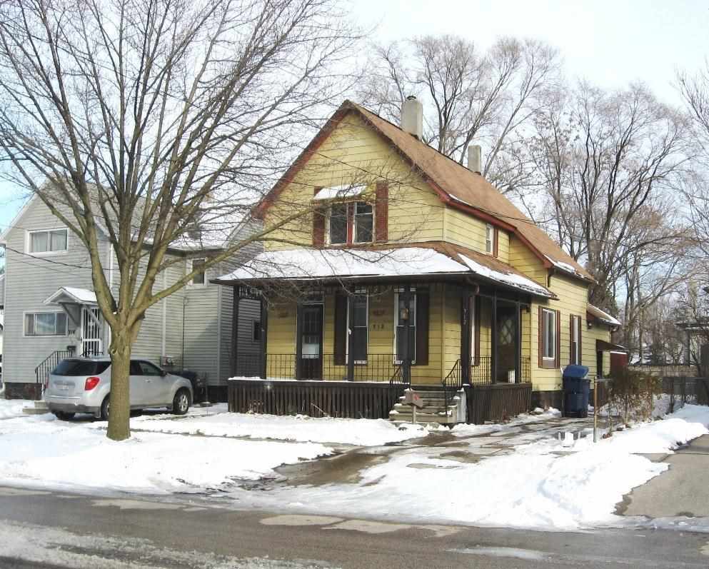 Property Photo:  712 Litchfield  MI 48706 