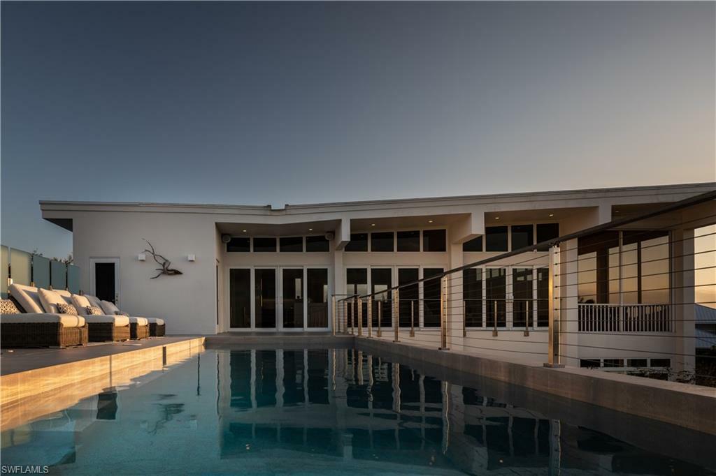 Property Photo: 1143 Blue Hill Creek Dr FL 34145