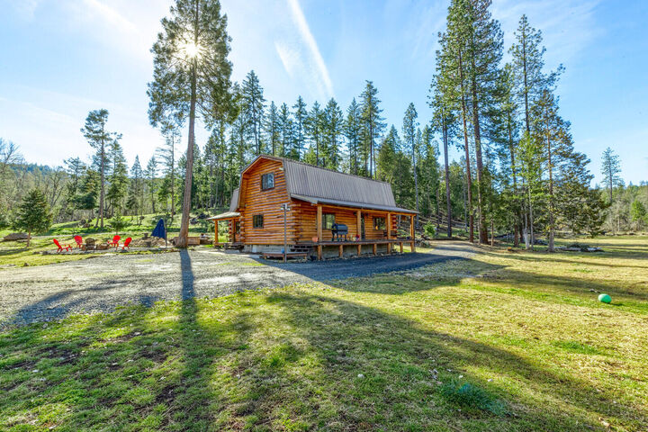 1501 N Obenchain Road  Eagle Point OR 97524 photo