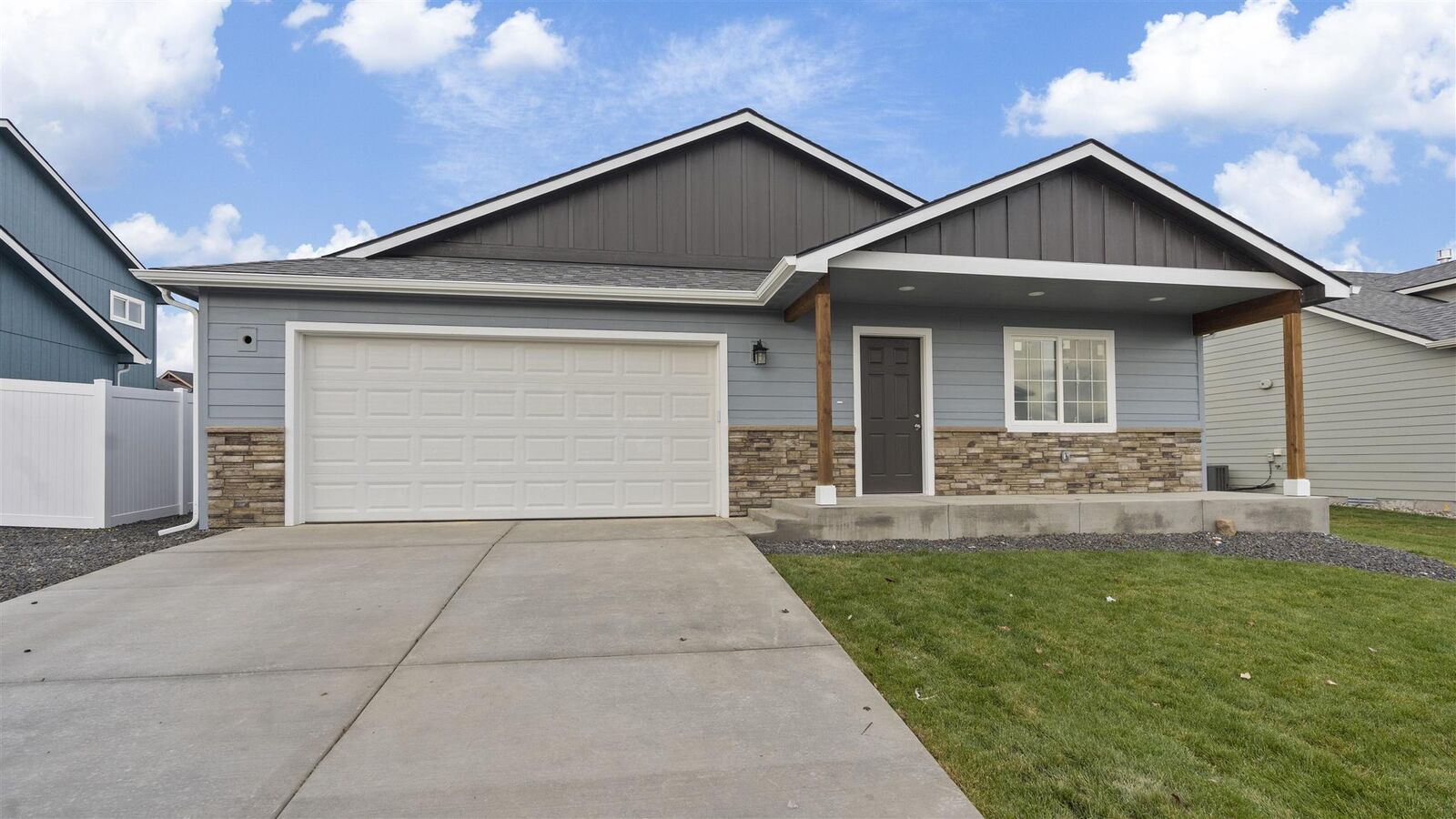 Property Photo: 1529 E Marilyn Cir WA 99006