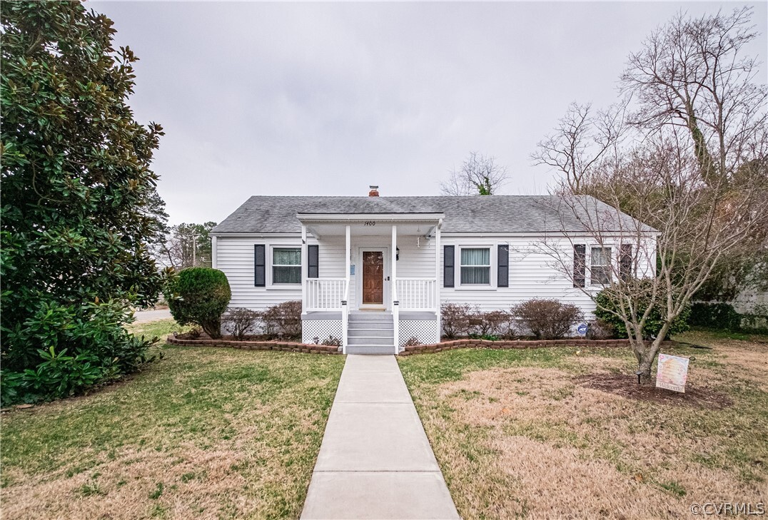 Property Photo: 1400 Fort Hill Drive VA 23226