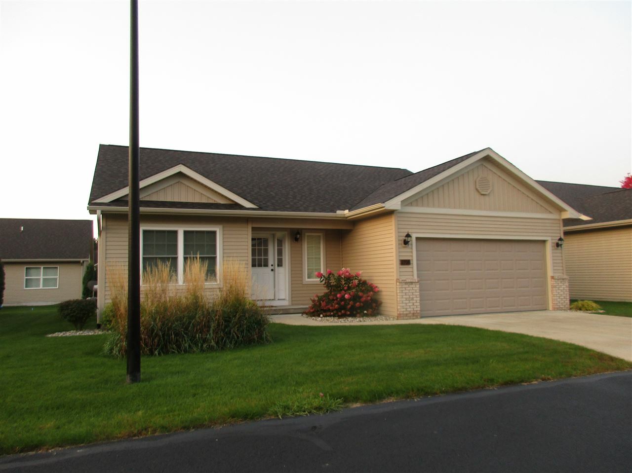 Property Photo:  2708 Kitty Hawk Circle  MI 48642 